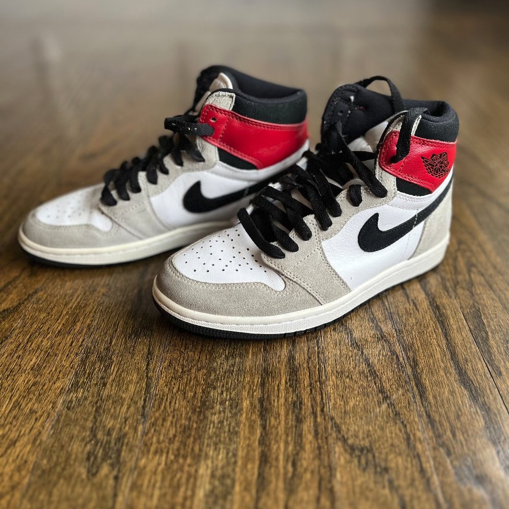 Jordan 1 Retro High - Light Smoke Grey - Size 7